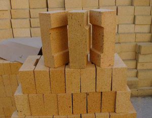 Fireclay refractory bricks